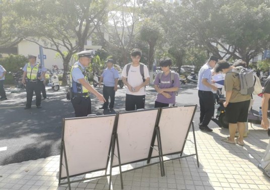 警校联动整治交通违章 筑牢校园安全防线